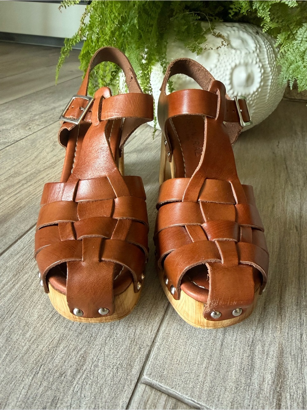 275 Central Pau Sandals Women’s Brown Leather Wooden Heel
